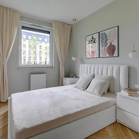 Ptasia 55 Prestige With Garden By Bookinghost Apartment *