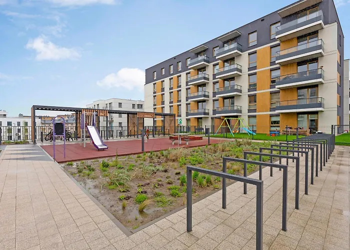 Ptasia 55 Prestige With Garden By Bookinghost Apartment