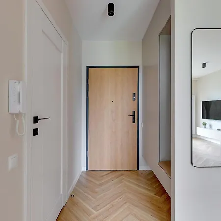 Ptasia 55 Prestige With Garden By Bookinghost شقة