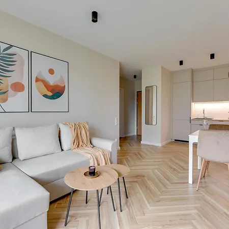 Ptasia 55 Prestige With Garden By Bookinghost Apartmán