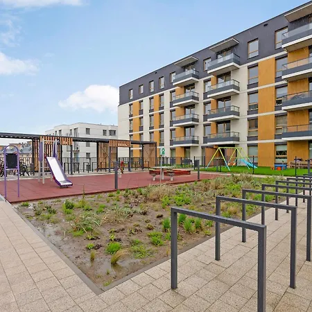 Ptasia 55 Prestige With Garden By Bookinghost Apartmán