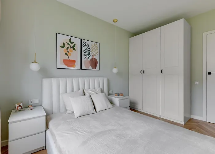 Ptasia 55 Prestige With Garden By Bookinghost شقة غدانسك